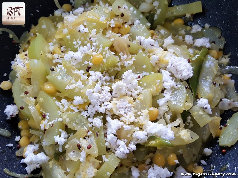 Preparation of Doodhi Channa Bhaji