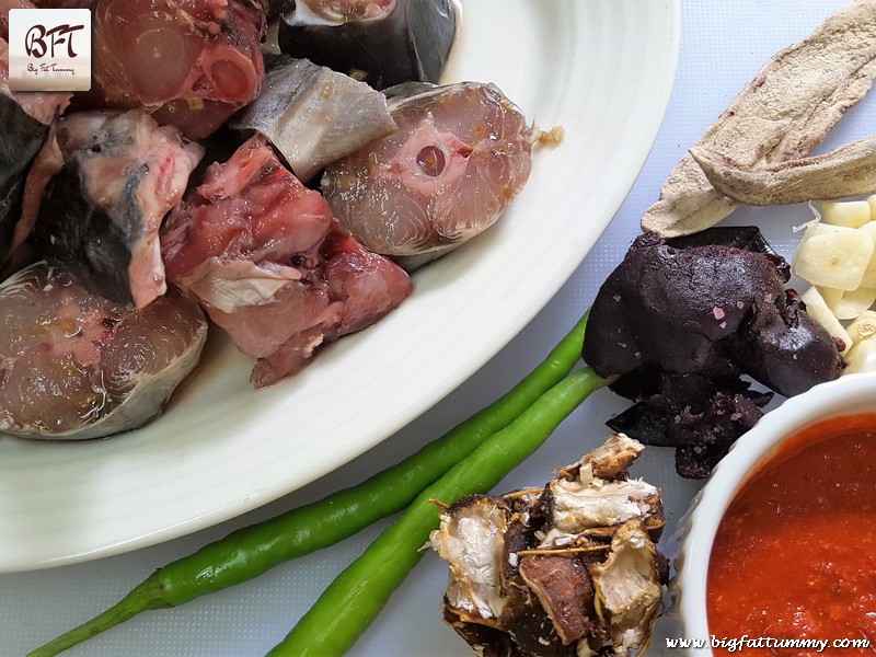 Preparation of King Fish Head & Tail Curry