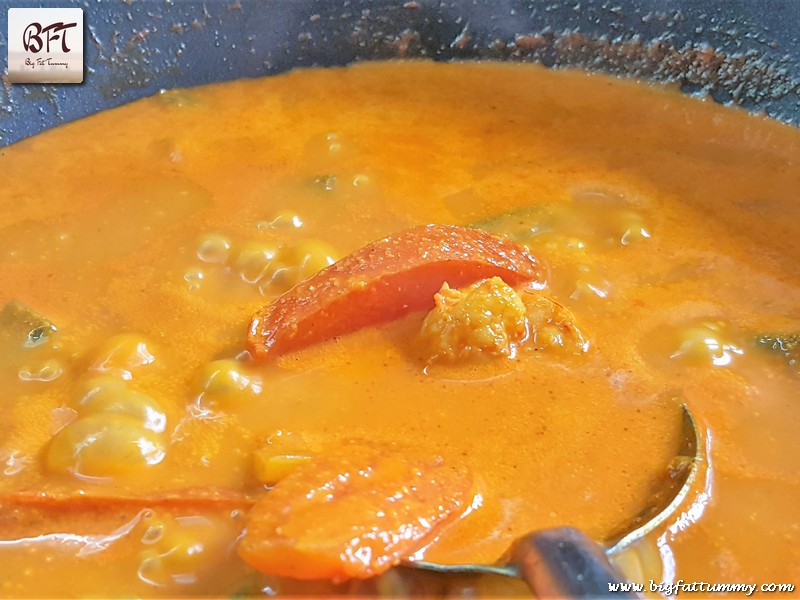 Preparation of Goan Prawn Okra / Ladyfinger Curry