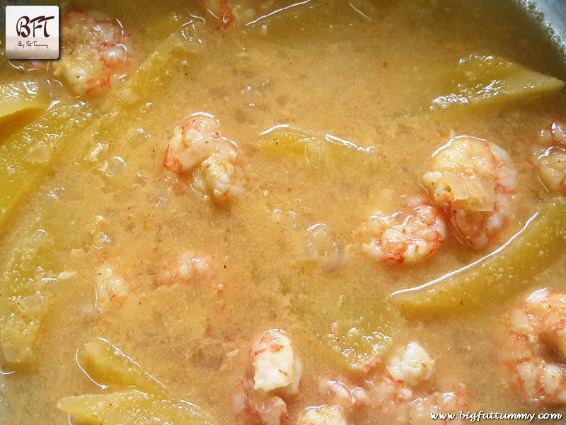 Preparation of Prawn Mango Curry