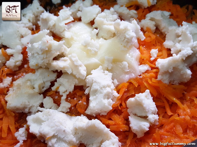 Preparation of Jhatpat Carrot Halva