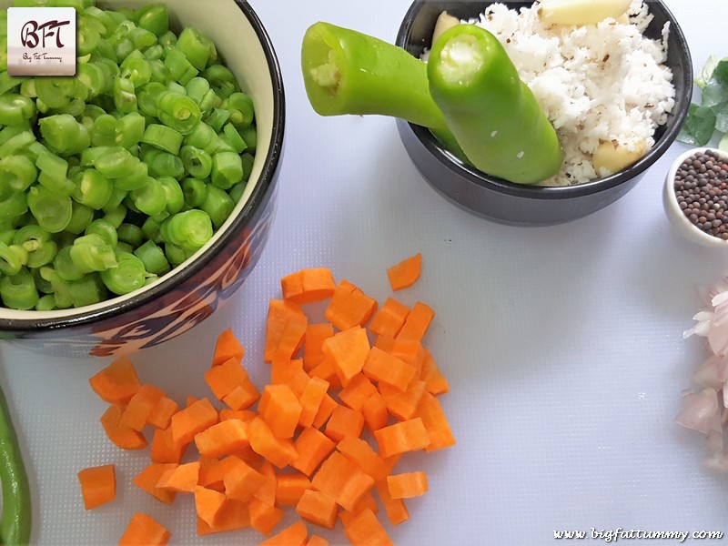 Preparation of French Bean Carrot Stir Fry