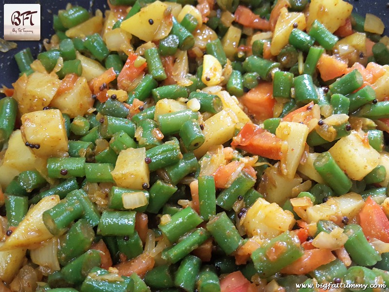 Preparation of French Bean Potato Bhaji