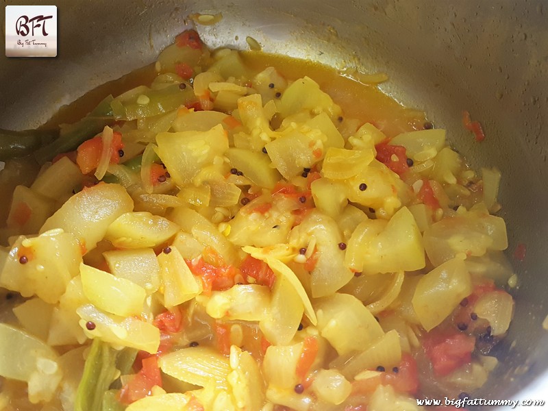 Making of Goan Dudhi / Bottle Gourd Bhaji