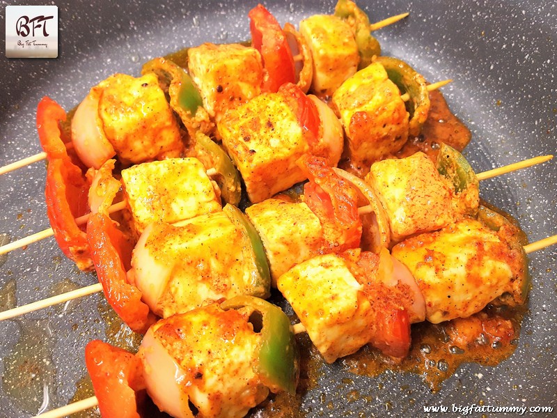 Making of Paneer Tikka Tava Se