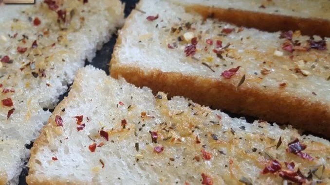 Quick Garlic Bread 03 Quick Garlic Bread