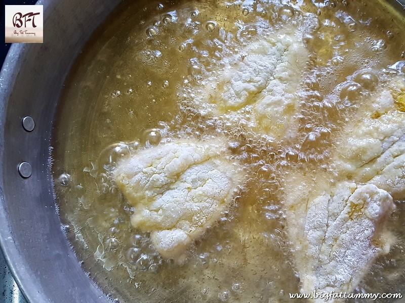 Making of Crispy Bombil