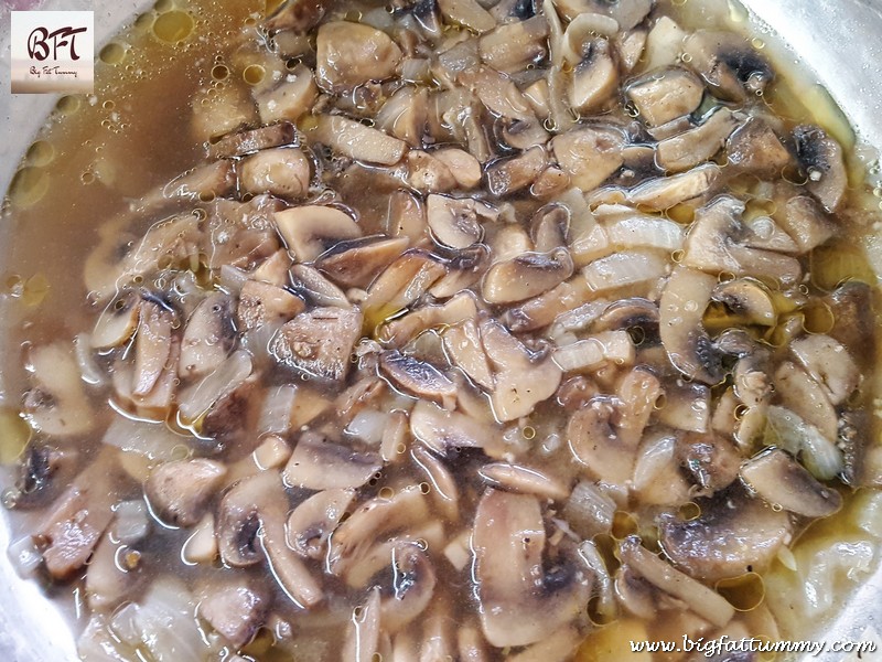 Preparation of Mushroom Xacuti