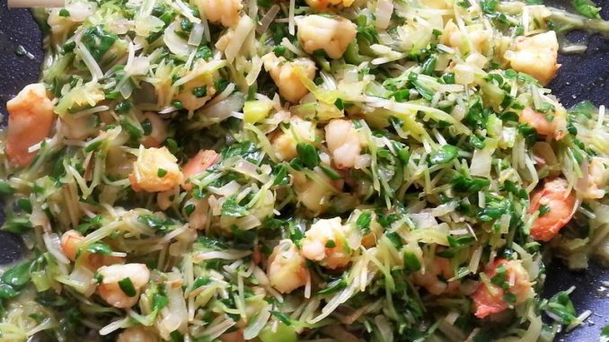 Baby Methi & Prawns 03 Baby Methi Prawns Stir Fry