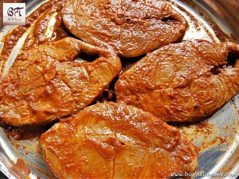 Preparation of Kingfish Tamarind Masala Rawa Fried