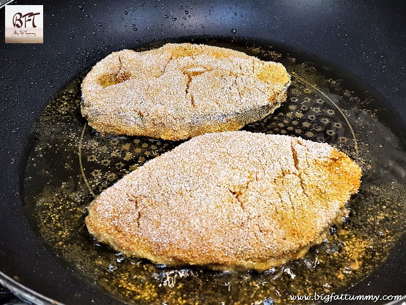 Preparation of Kingfish Tamarind Masala Rawa Fried