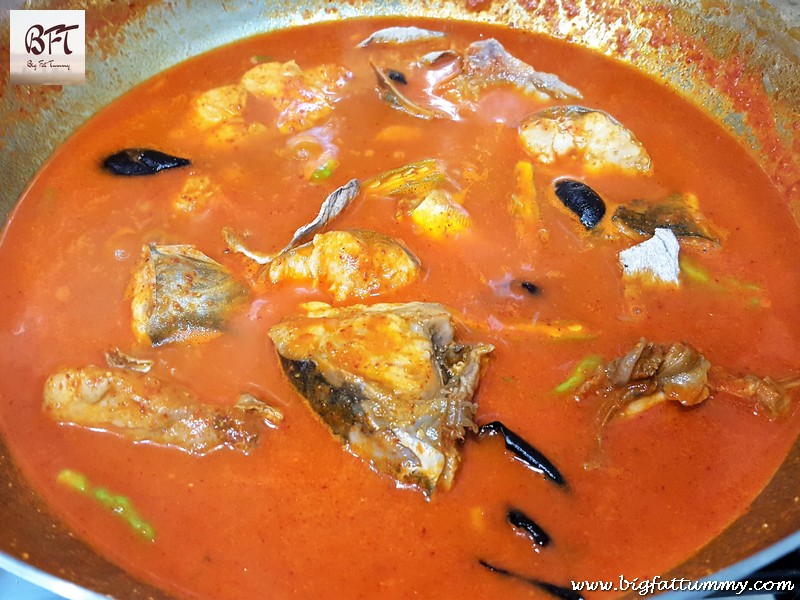 Preparation of King Fish Head & Tail Curry