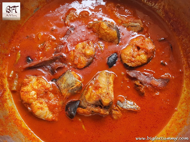 Preparation of King Fish Head & Tail Curry