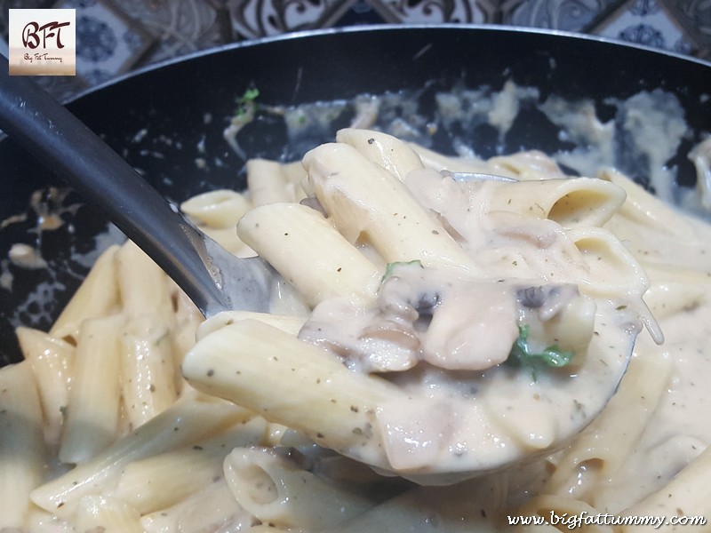 Pasta in Mushroom Pepper Sauce