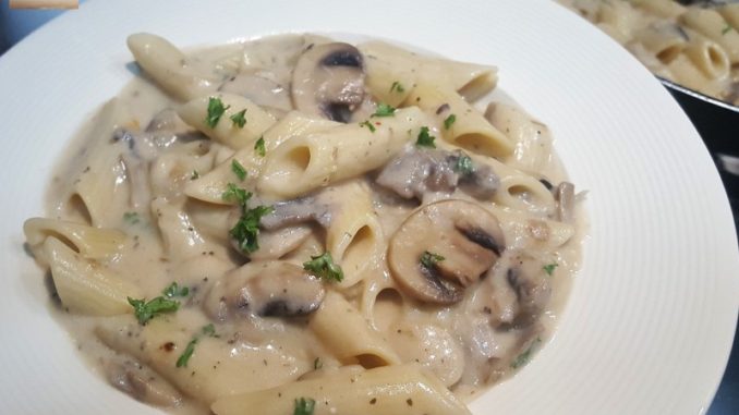 Pasta in Mushroom Pepper Sauce 10 Pasta in Mushroom Pepper Sauce