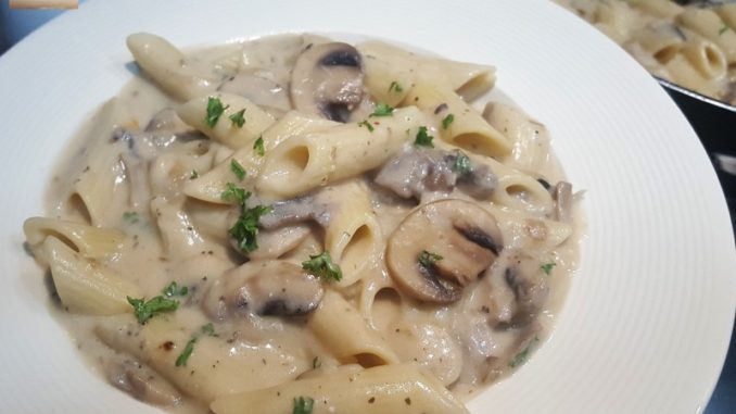 Pasta in Mushroom Pepper Sauce