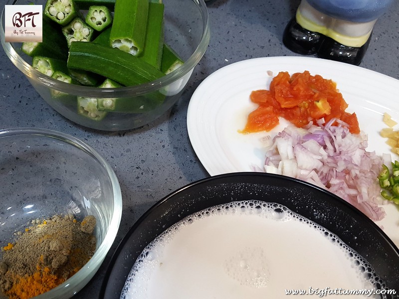 Preparation of Prawn Ladyfinger Caldinho Curry