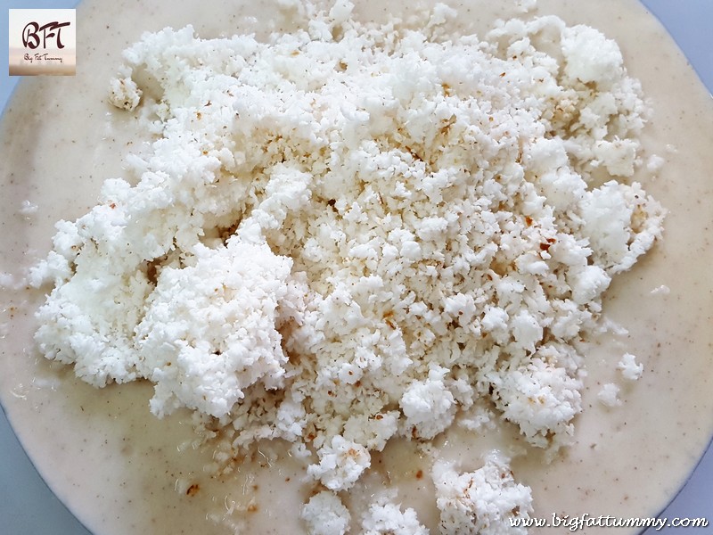 Making of Koiloreos / Goan Rice Bread (without egg)