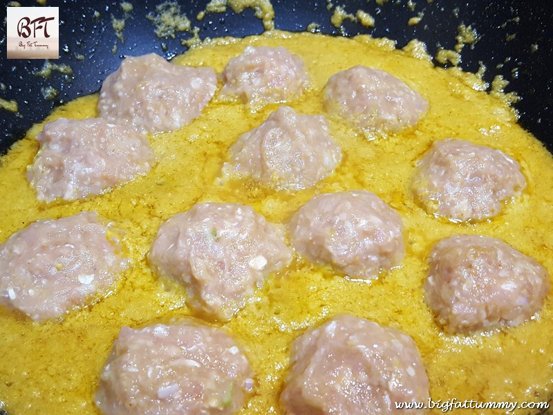 Preparation of Mughlai Chicken Meatballs