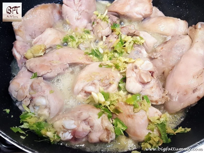 Preparation of Chicken in Dahi Cashewnut Gravy