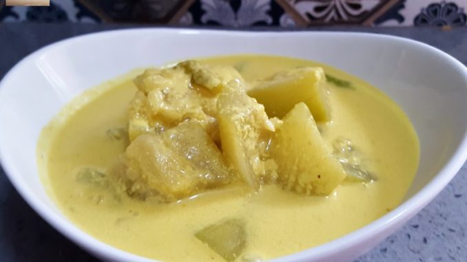 Doodhi Ros (Bottle Gourd Coconut Milk Curry)