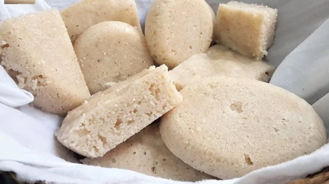 Goan Sannas (steamed rice cakes)