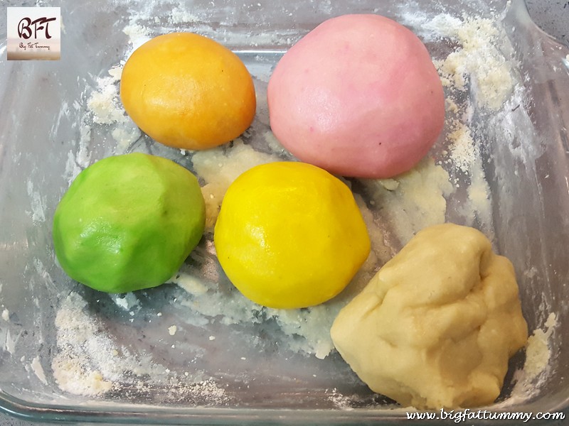 Making of Quick Marzipan (uncooked)