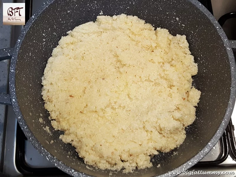 Making of Quick Bolinhas (coconut-semolina cookie)