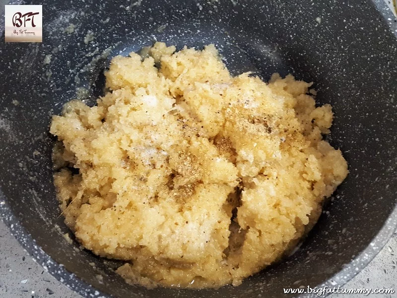 Making of Quick Bolinhas (coconut-semolina cookie)
