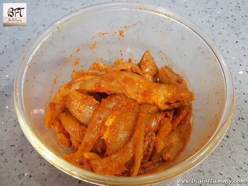 Preparation of Crispy Fried Anchovies