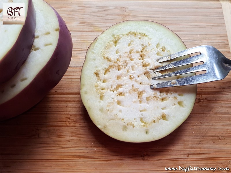 Preparation of Fried Brinjal Slices