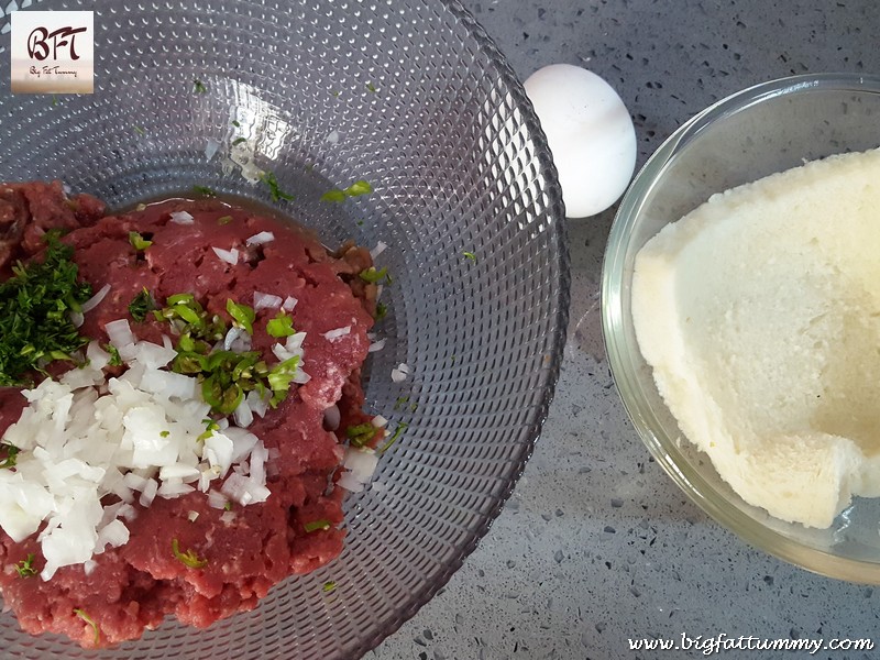 Preparation of Green Beef Meat Ball Curry