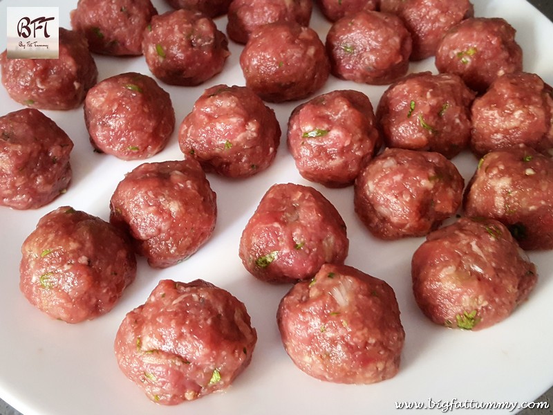 Preparation of Green Beef Meat Ball Curry