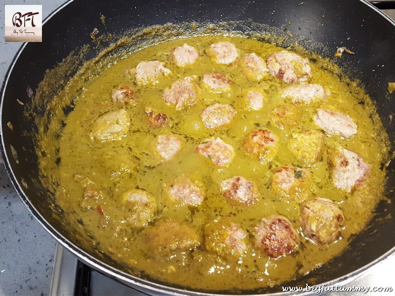 Preparation of Green Beef Meat Ball Curry