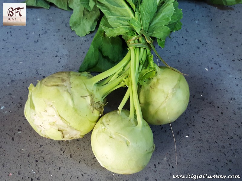 Preparation of Prawn Kohlrabi / Ganth Gobi / Naab / German Turnip / Knol Khol