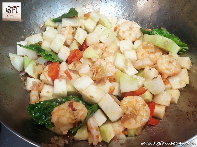 Preparation of Prawn Kohlrabi /  Ganth Gobi / Naab / German Turnip / Knol Khol