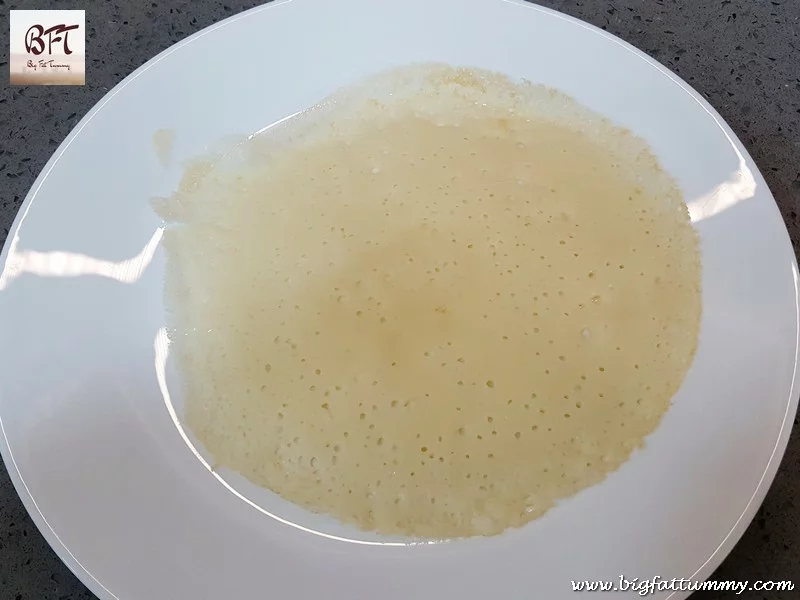 Making of Allebelle / Mannkio are Goan pancakes