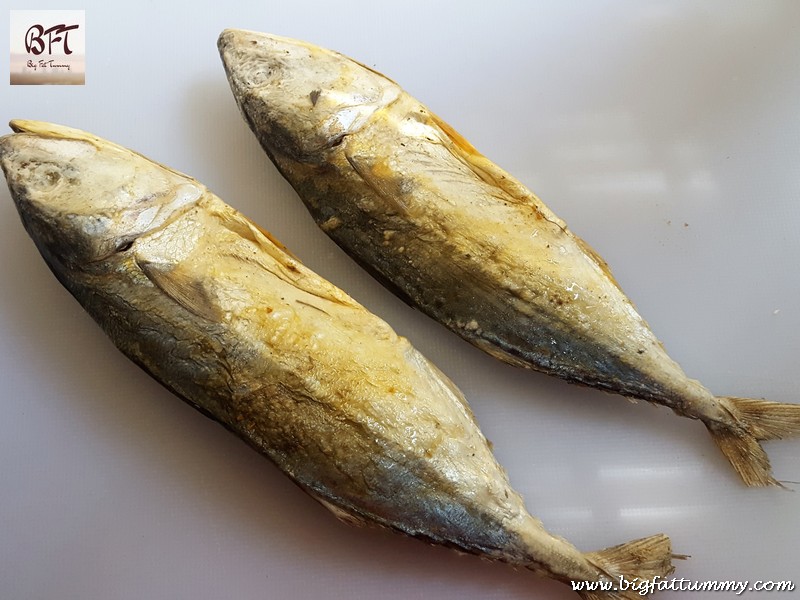 Making of Dry Mackerel Salad