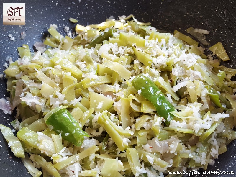 Preparation of Flat Bean Foogath (dry veg prep)