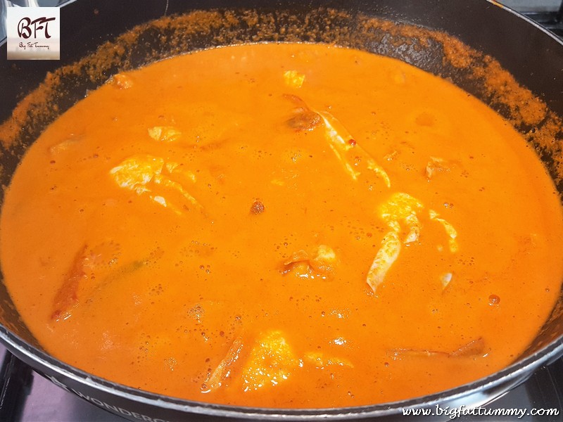 Preparation of Prawn and Crab Ros Curry