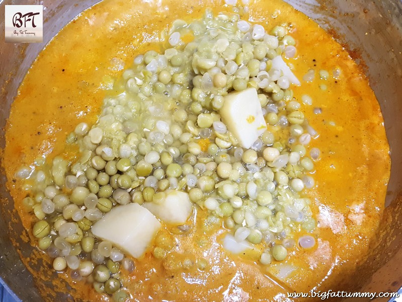 Preparation of Dry Green Pea Masala