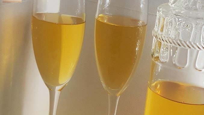 Pineapple Wine 02 Pineapple Wine