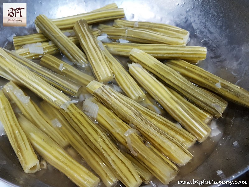 Preparation of Prawn & Drumstick Curry