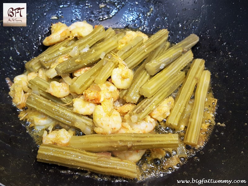 Preparation of Prawn & Drumstick Curry