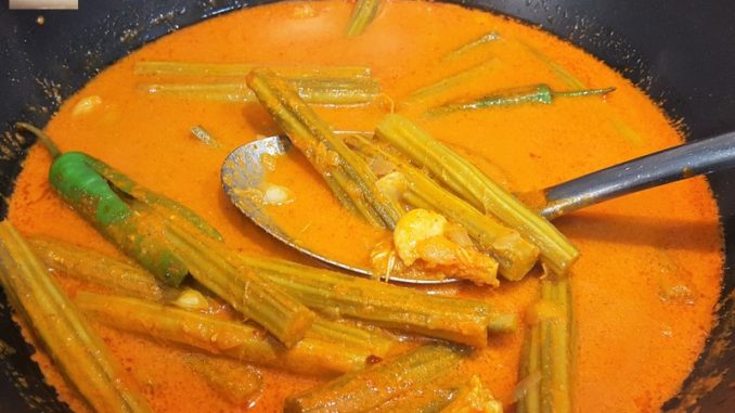 Prawn & Drumstick Curry 09 Prawn & Drumstick Curry