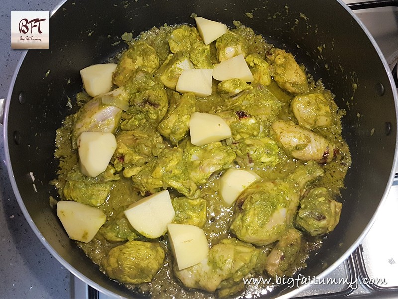 Preparation of Chicken Xacuti