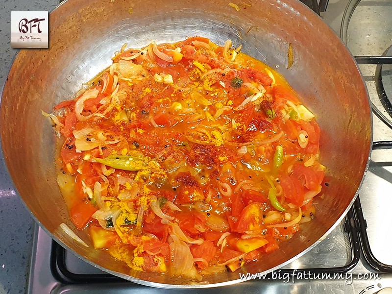 Preparation of Salade Bhaji - a simple Goan watery vegetable prep