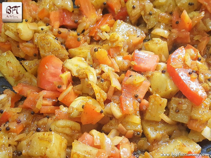 Preparation of French Bean Potato Bhaji