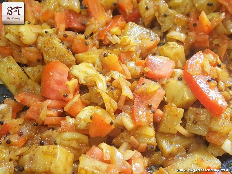 Preparation of French Bean Potato Bhaji