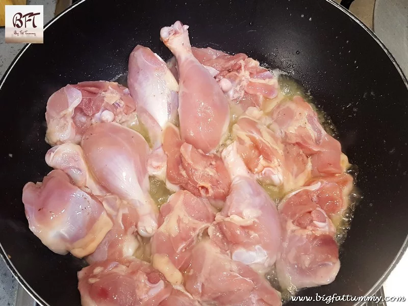 Preparation of Chicken in Dahi Cashewnut Gravy